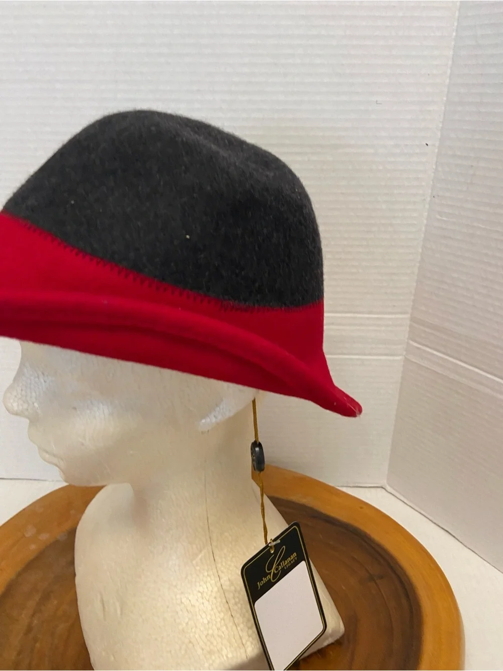 John Callahan Red & Black Felt Hat NWT